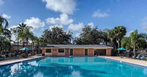 Sparkling Swimming Pool at the Reserves of Melbourne Apartment Homes in Melbourne, FL Sparkling Swimming Pool at the Reserves of Melbourne Apartment Homes in Melbourne, FL